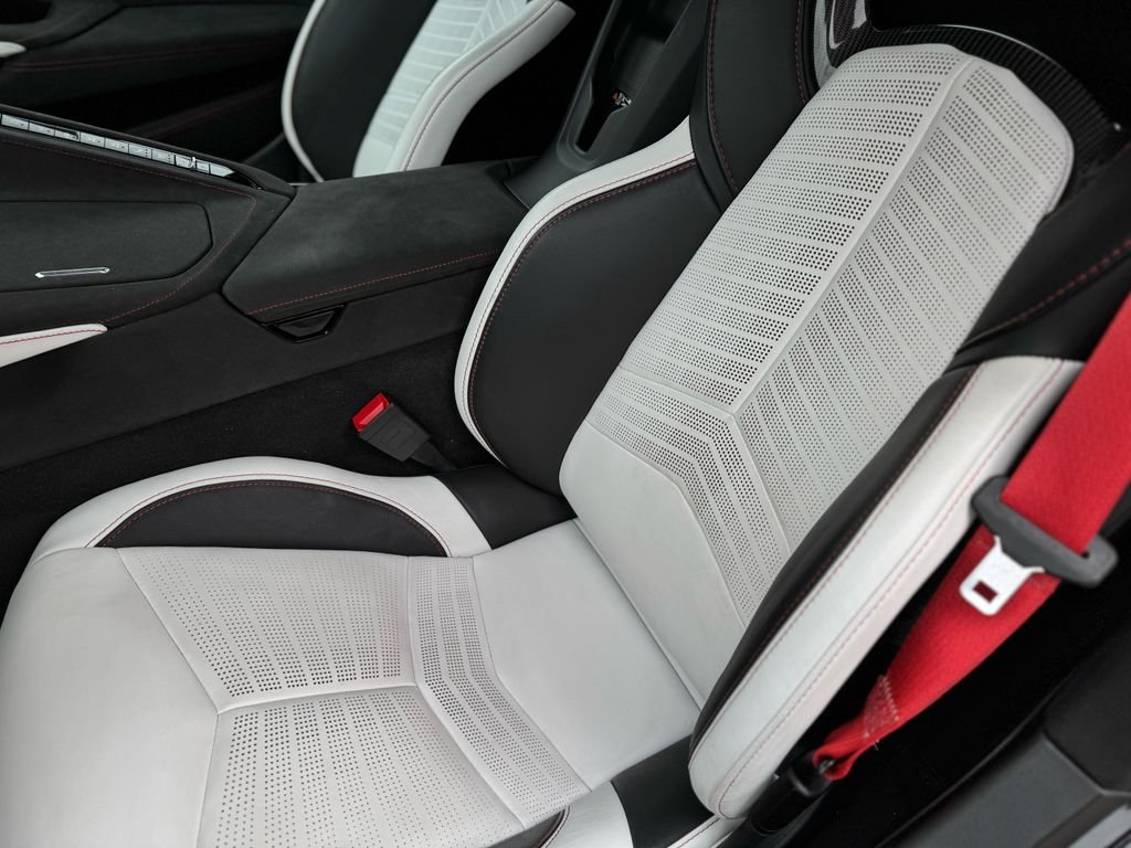 Used 2023 Carbon Flash Metallic Chevrolet Stingray image 19