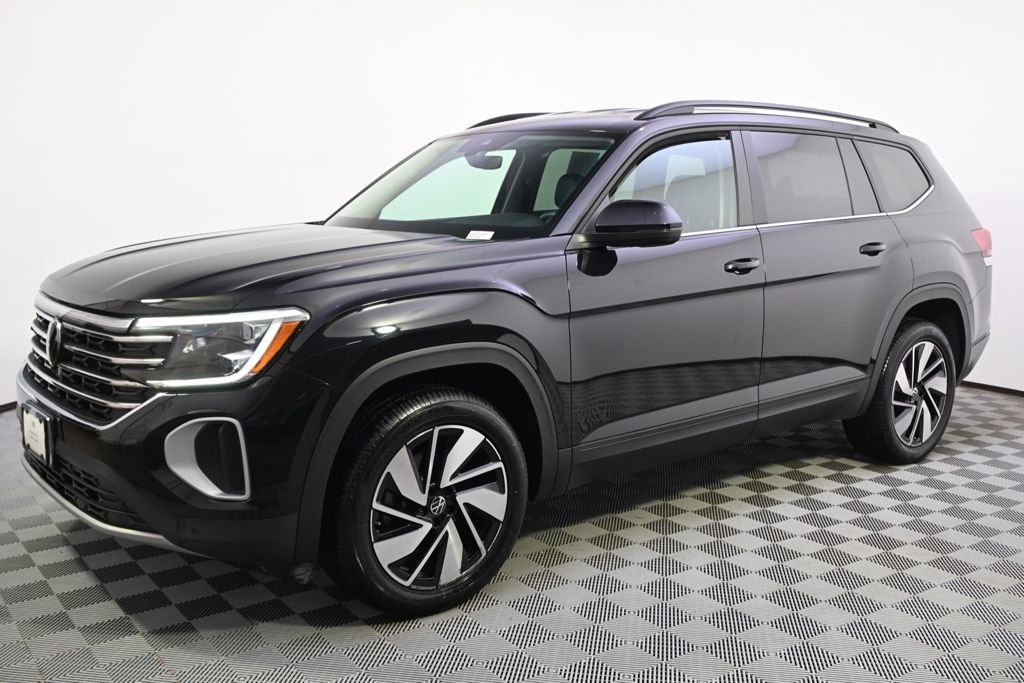 Used 2025 Volkswagen Atlas SE w/Tech with VIN 1V2HR2CA6SC503377 for sale in Minneapolis, Minnesota