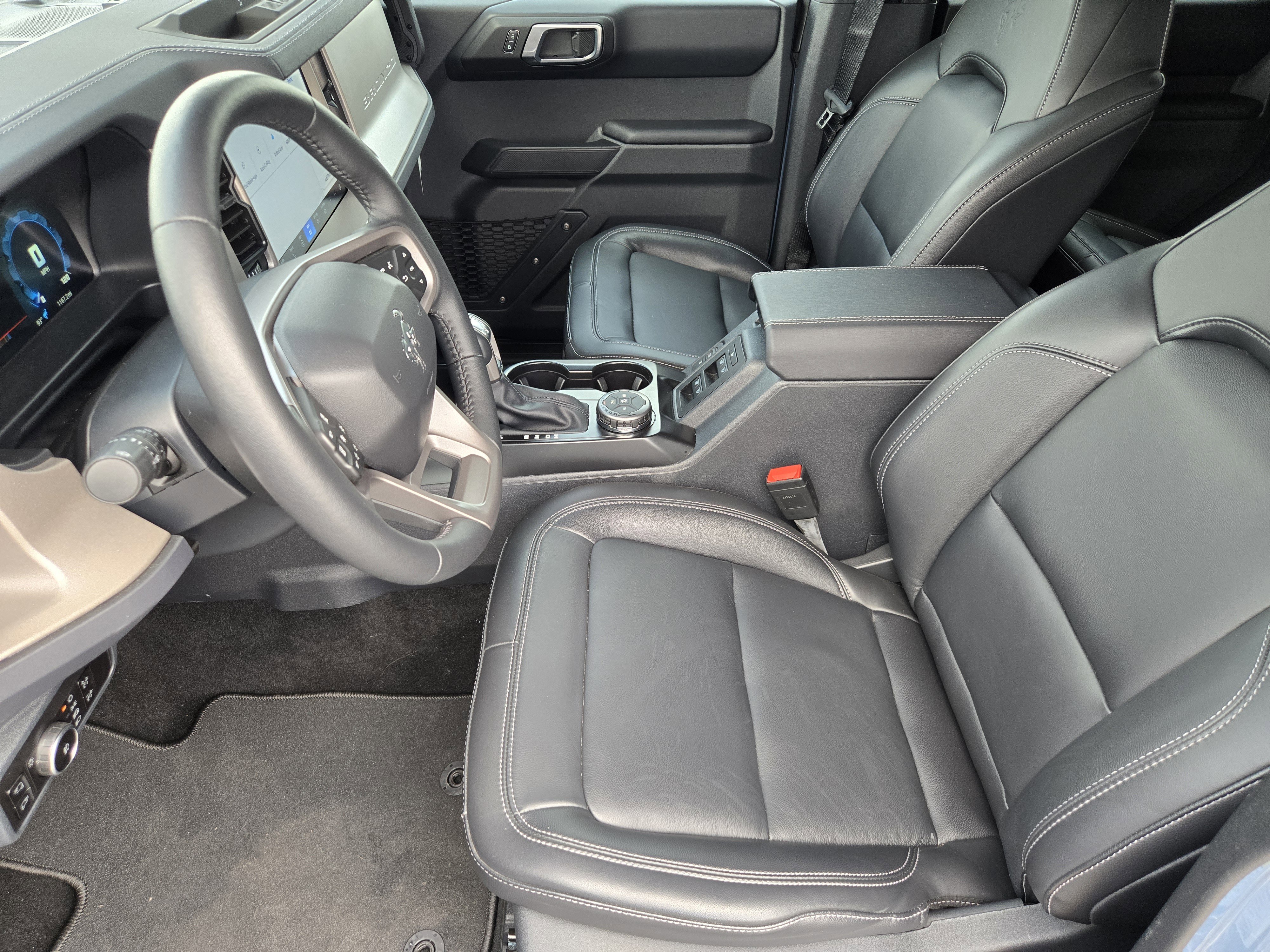 2025 Ford Bronco 4-Door Outer Banks - Photo 8