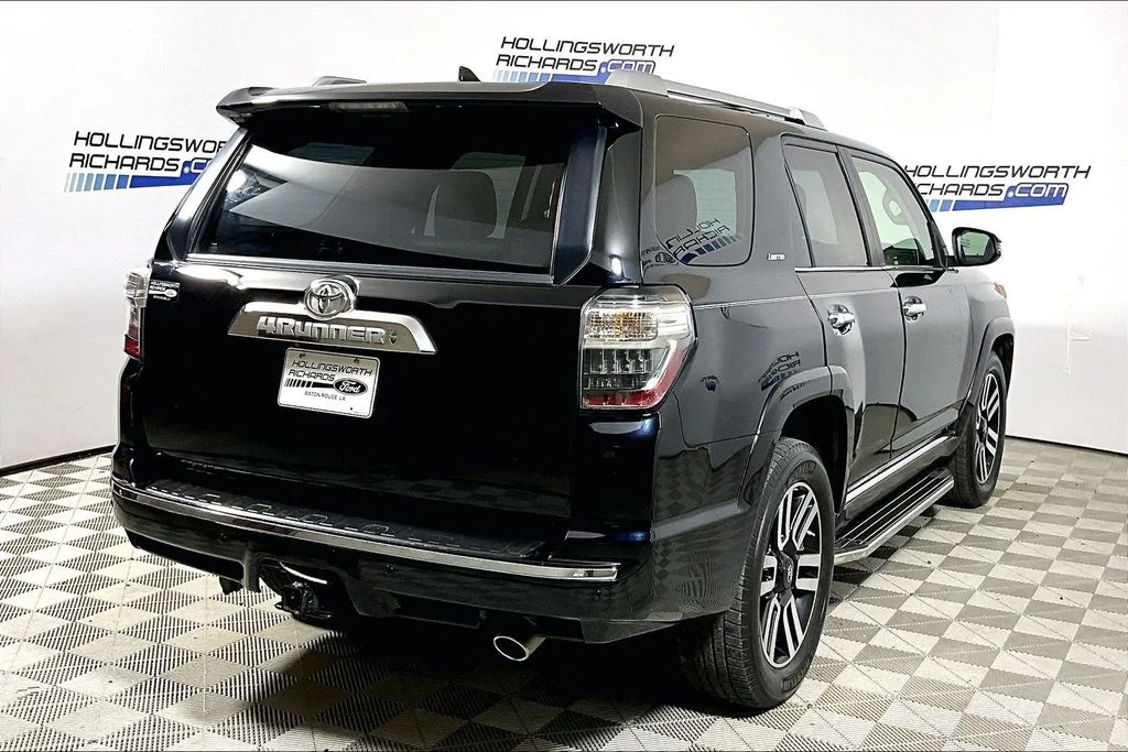 Used 2016 Black Toyota  image 9
