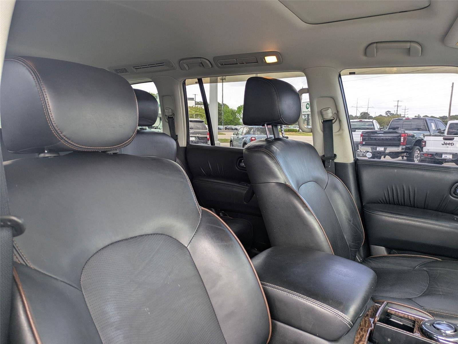 Used 2017 Brilliant Silver Nissan Platinum image 37