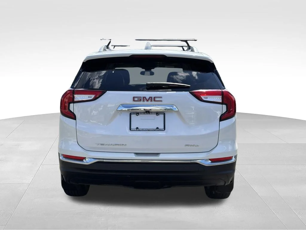 Used 2022 White GMC SLT image 7