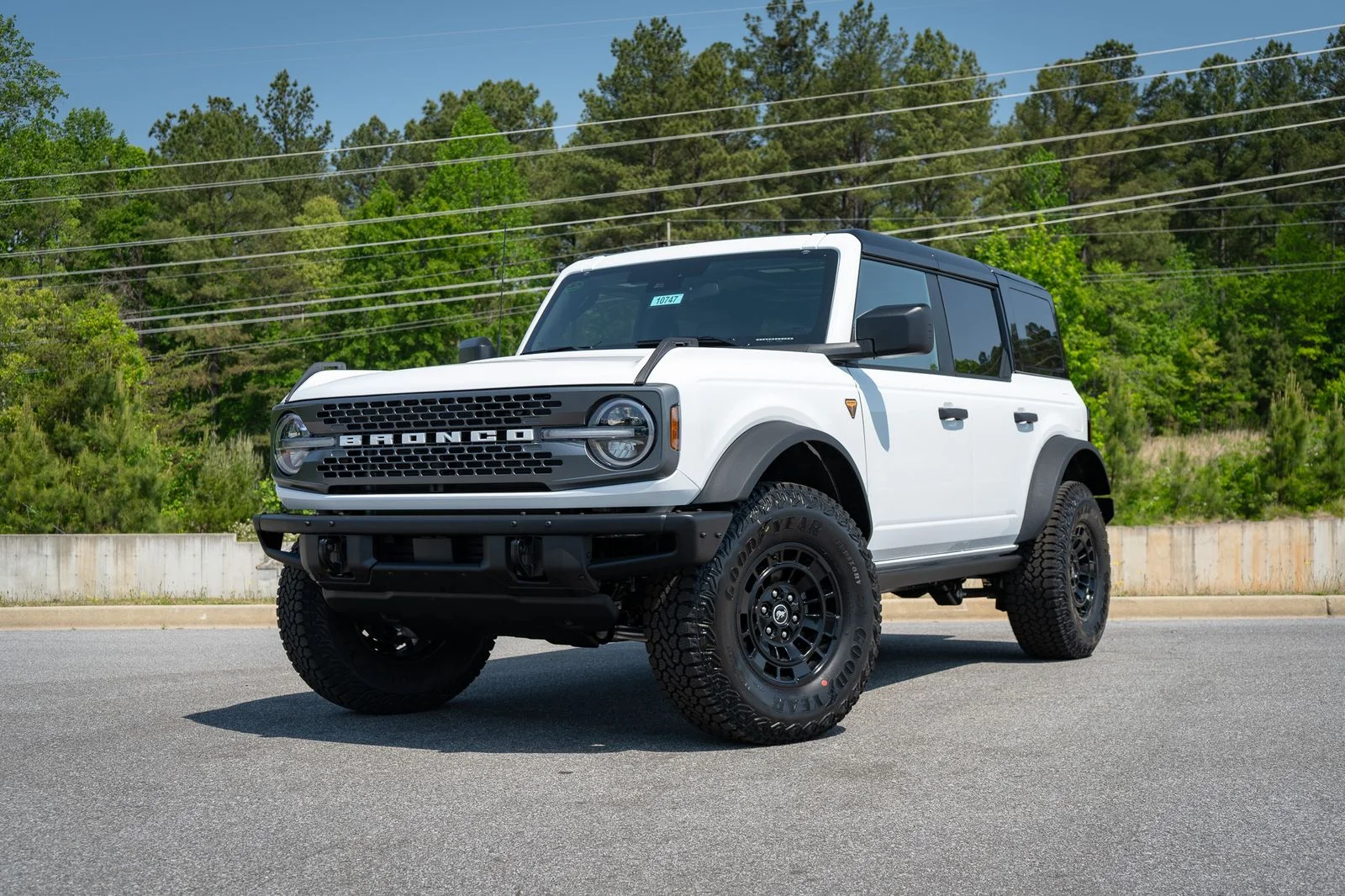 New 2026 Oxford White Ford Badlands® image 2