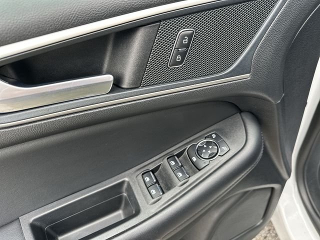 Used 2024 White Ford SEL image 17