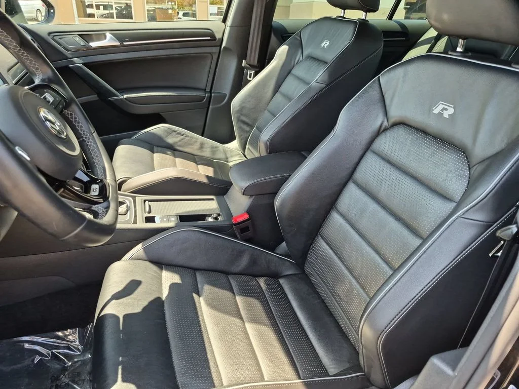 Used 2018  Volkswagen DCC & Navigation 4Motion image 11