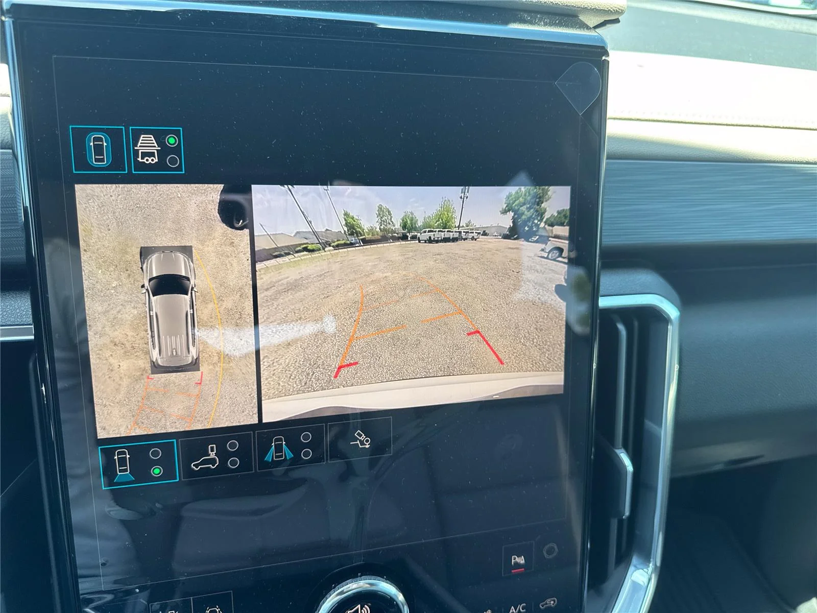 New 2026 Summit White GMC Elevation image 26