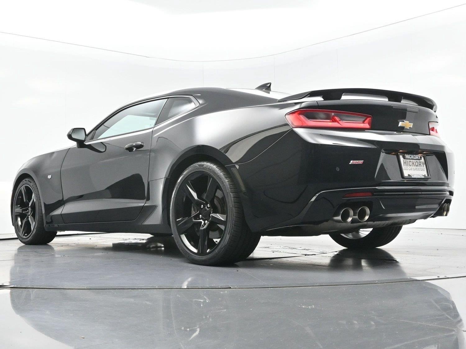 Used 2018 Black Chevrolet 2SS image 47
