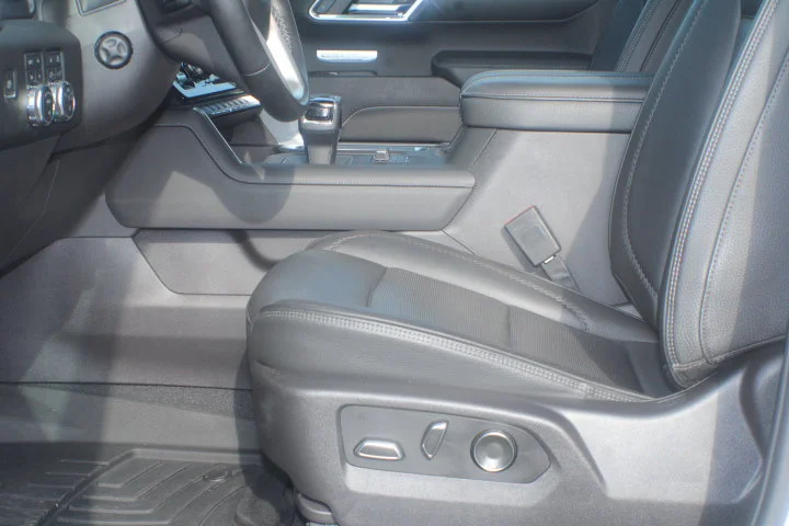 Certified Used 2024 White Frost Tricoat GMC Denali image 15