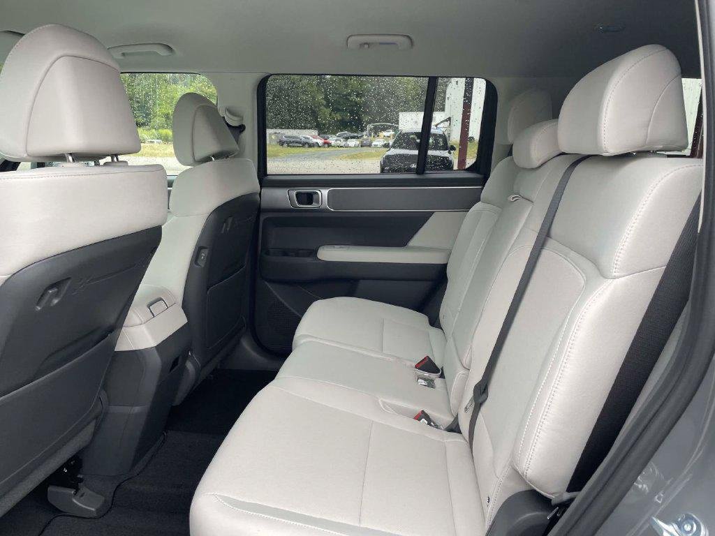 New 2027 Gray Hyundai SE FWD image 11