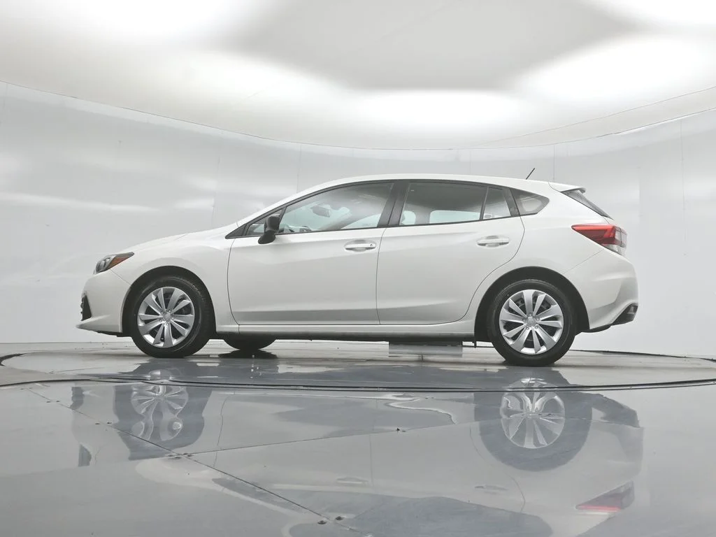 Used 2021 White Subaru Base image 46
