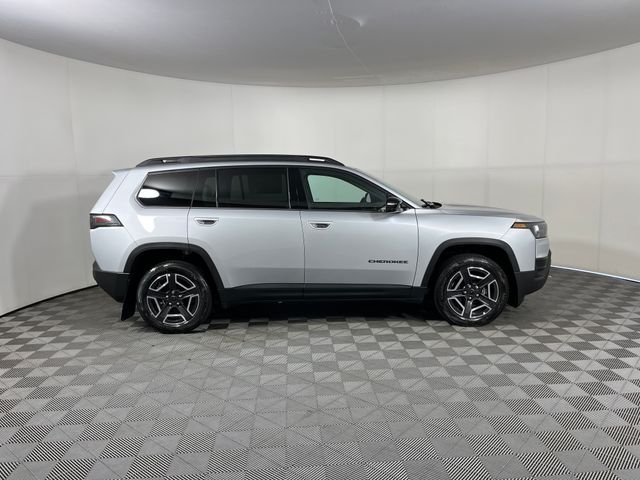 New 2026 Silver Zynith Clearcoat Jeep Limited image 4