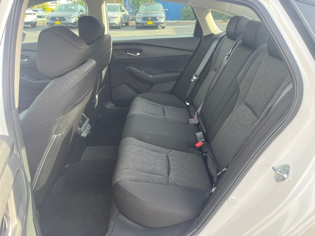 2025 Honda Accord SE - Photo 18