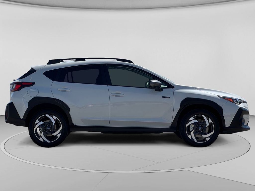 Used 2026 Crystal White Pearl Subaru Limited image 28