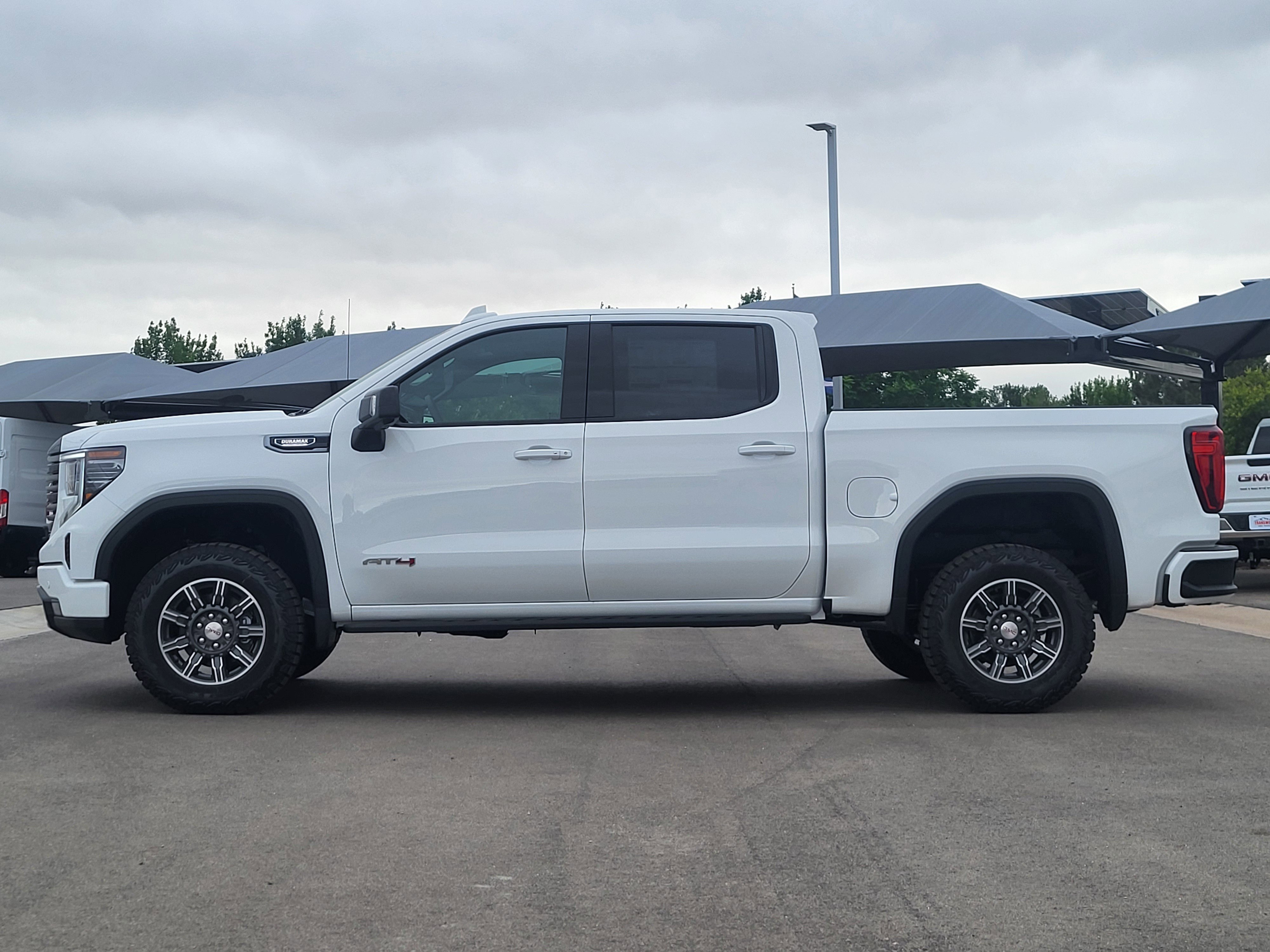 New 2026 Summit White GMC AT4 image 3
