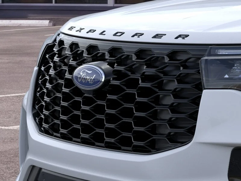 New 2026 Space White Metallic Ford ST-Line image 17