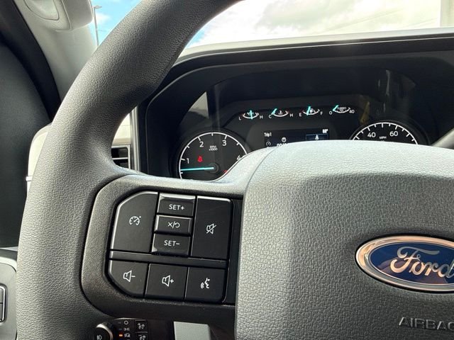 New 2026 Carbonized Gray Metallic Ford XLT image 25