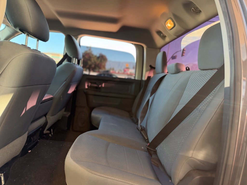Used 2016 Crystal Metallic Ram Tradesman image 4