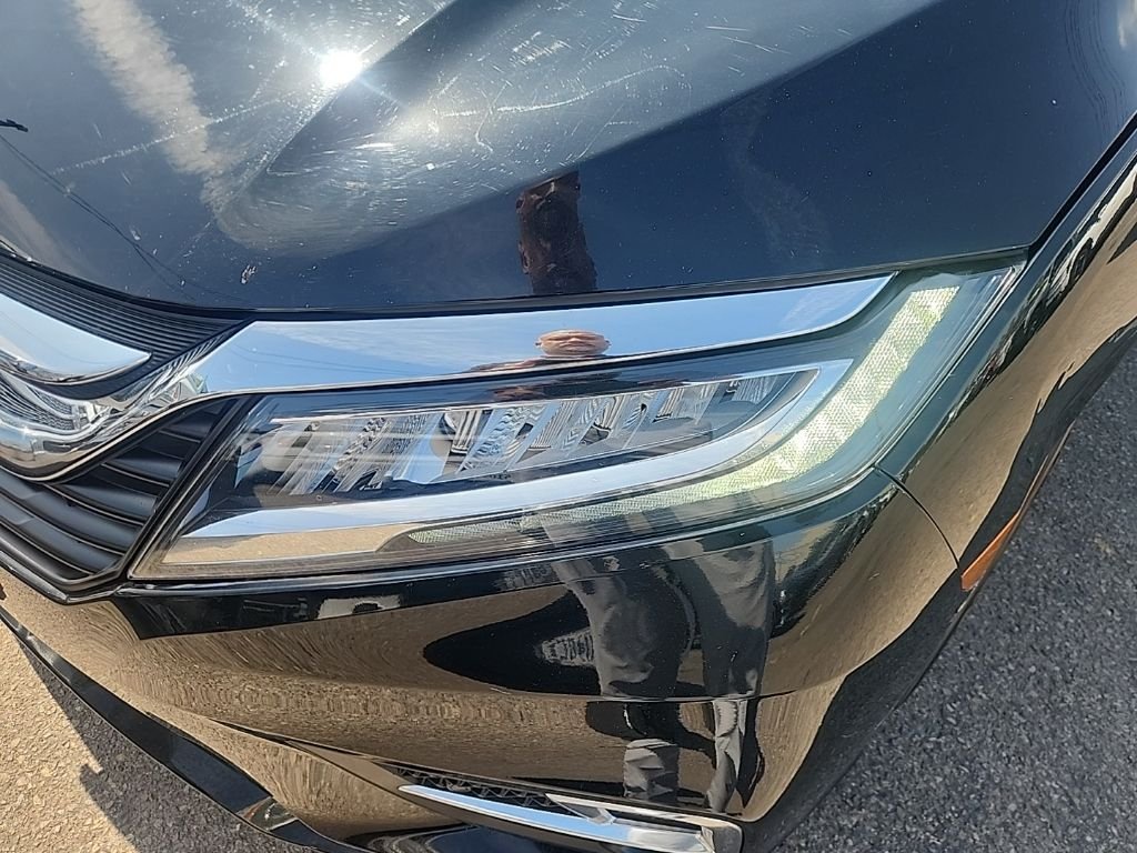 Used 2018 Black Honda Touring image 5