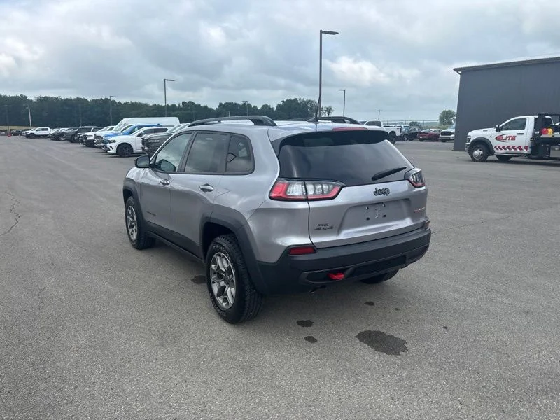 Used 2022 Silver Jeep Trailhawk image 5