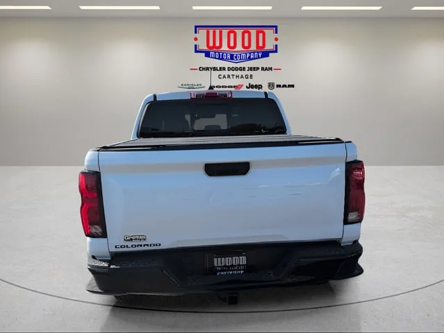 Used 2024 Summit White Chevrolet Z71 image 3