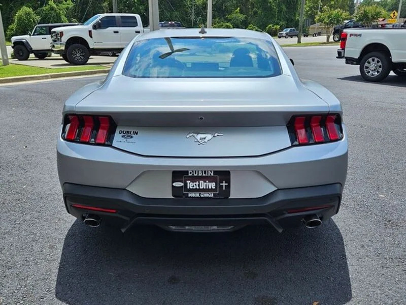 2025 Ford Mustang EcoBoost Fastback - Photo 9