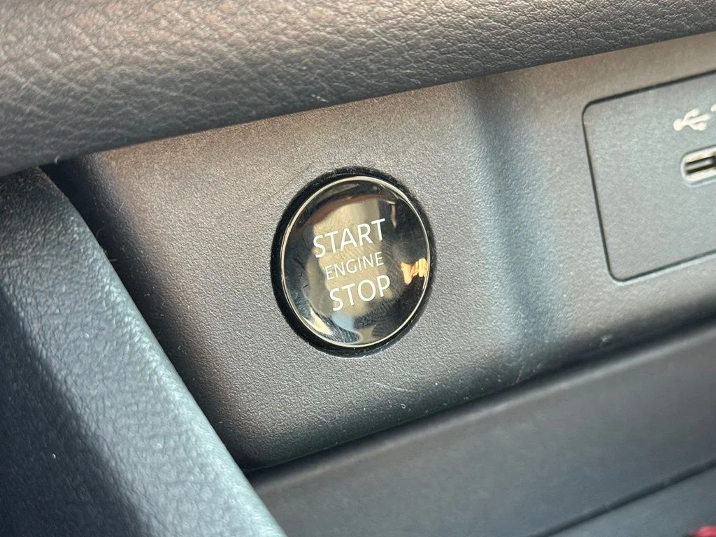 Used 2024 Gray Nissan SV image 27