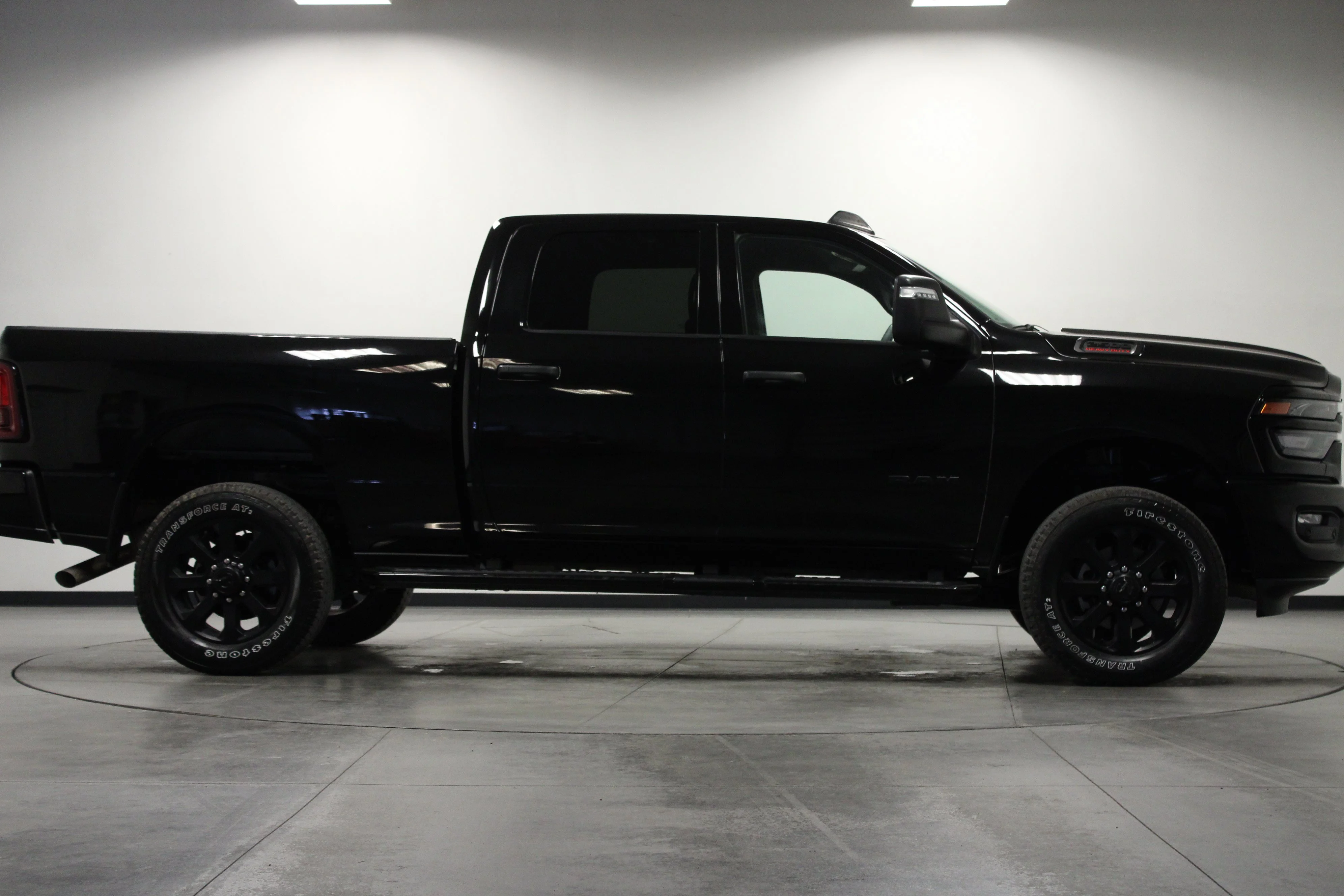 Used 2025 Diamond Black Crystal Pearlcoat Ram Big Horn image 3