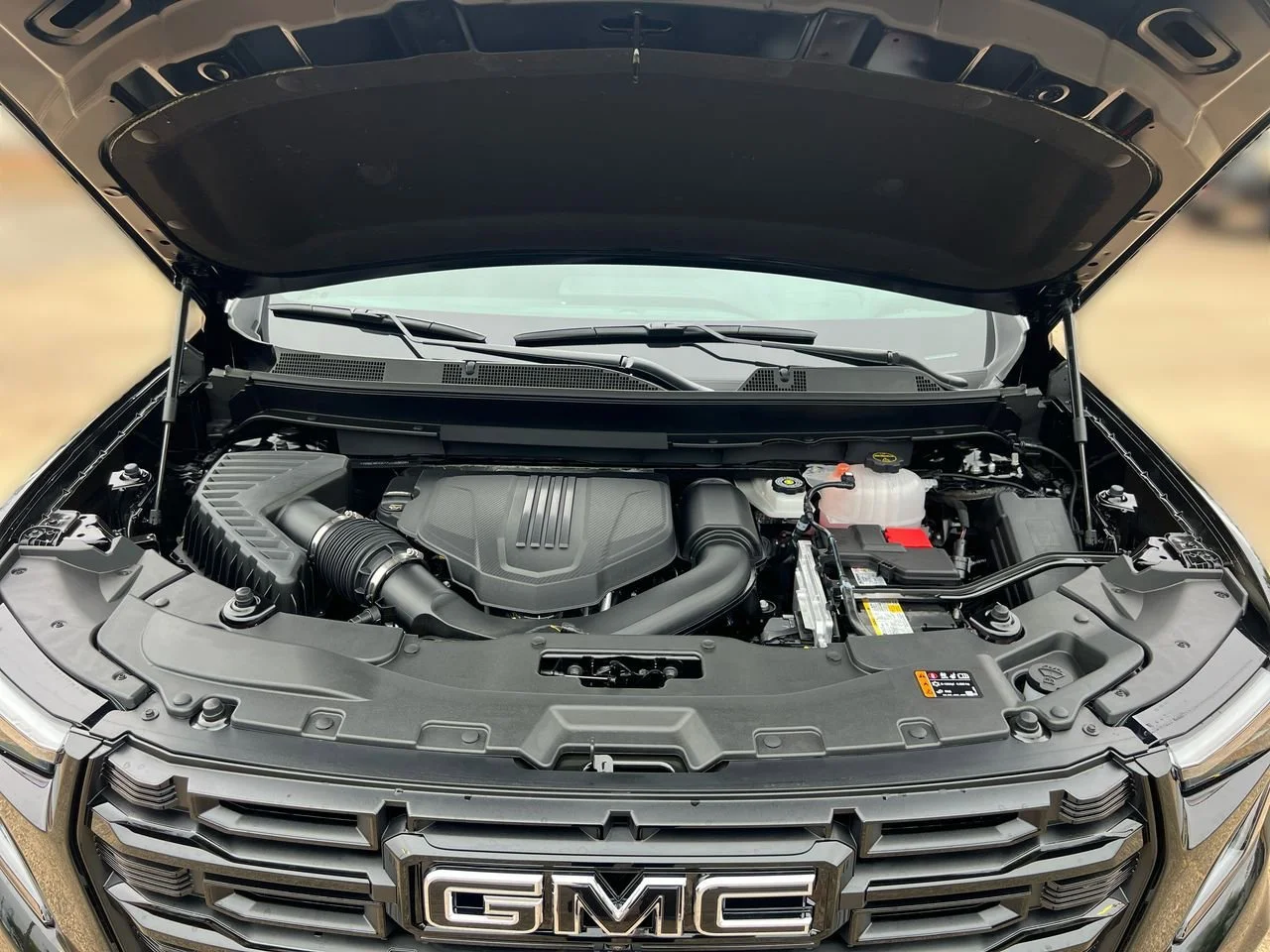 Used 2026 Ebony Twilight Metallic GMC Elevation image 25