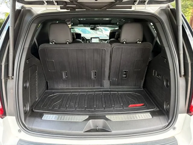 Used 2022 Summit White GMC AT4 image 18