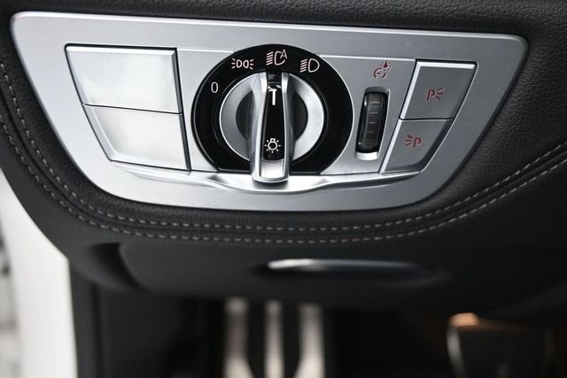 Used 2022 White BMW 740i image 20
