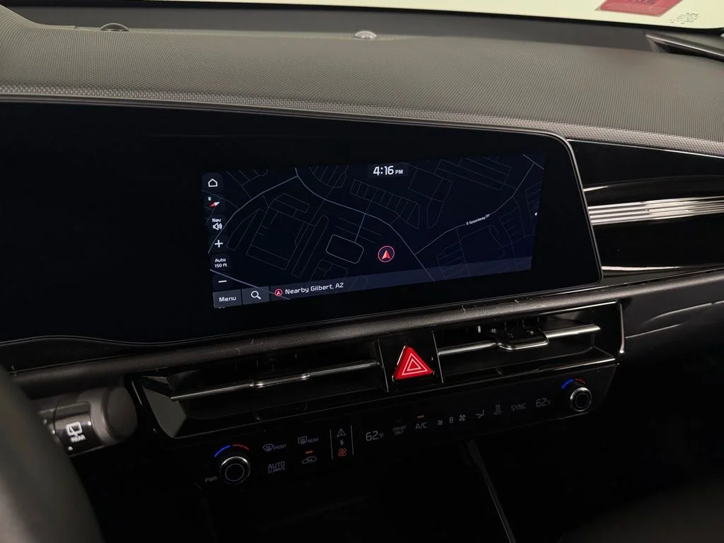 Used 2025 Black Kia Wind image 16