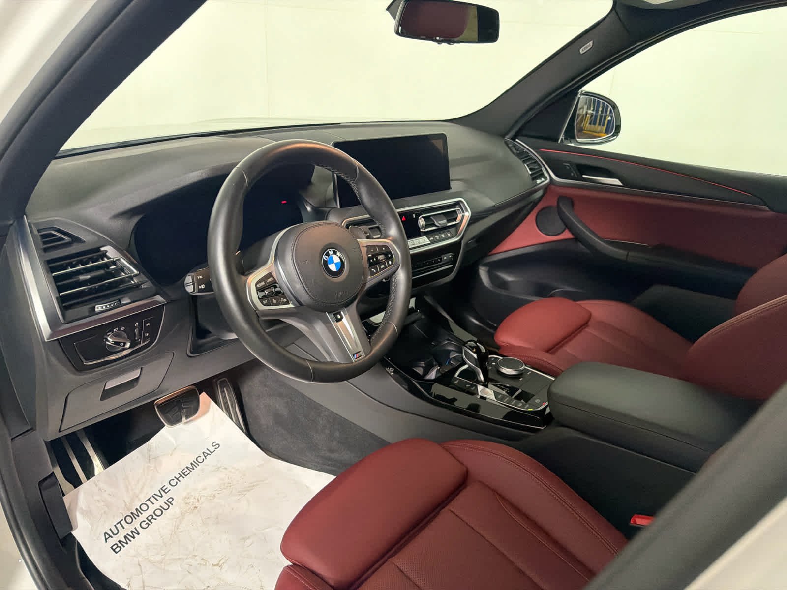 Used 2023 Alpine White BMW xDrive30i image 12