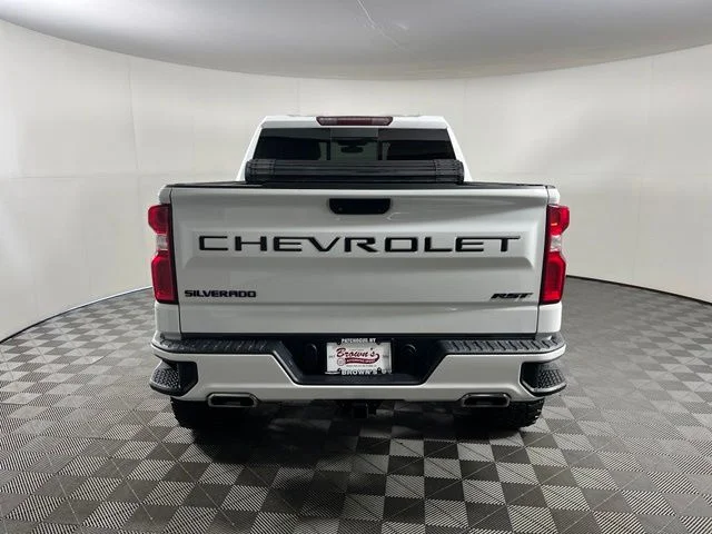 Used 2021 White Chevrolet RST image 6
