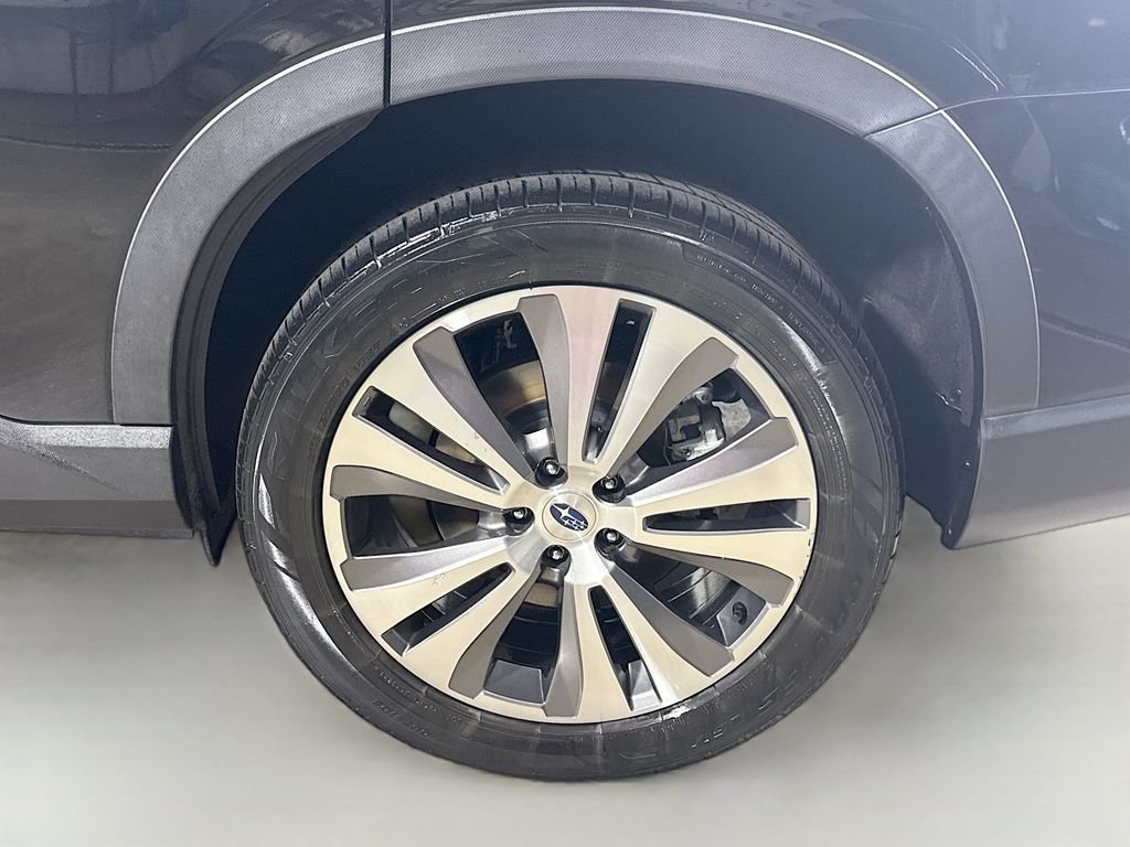 Used 2022 Crystal Black Silica Subaru Limited image 9