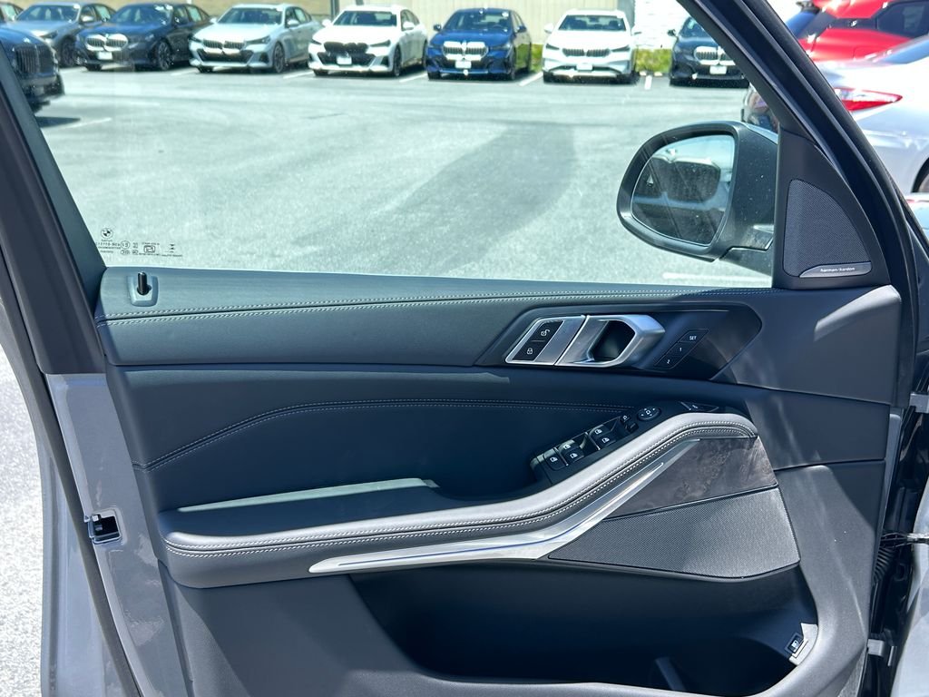 2026 BMW X5 50e - Photo 11