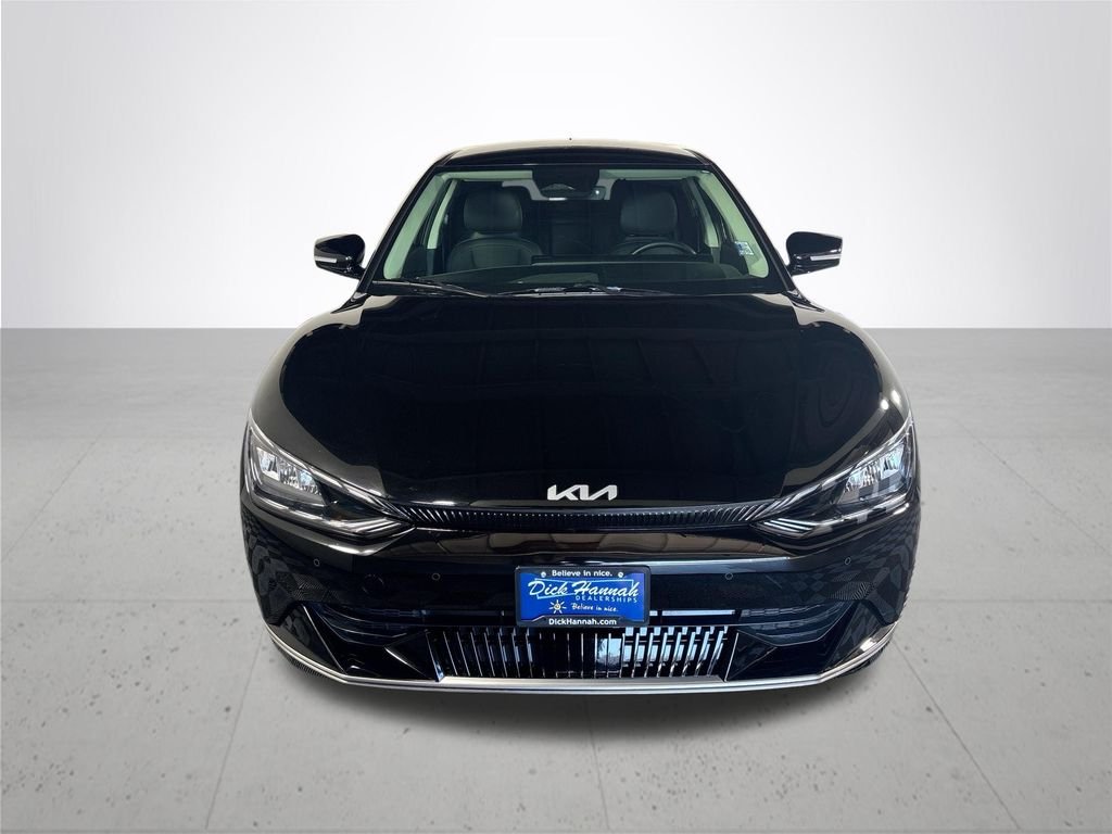 Used 2024 Aurora Black Kia Wind image 3