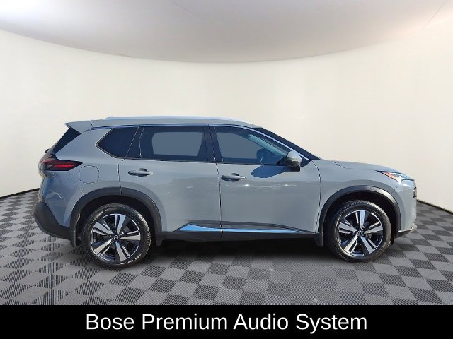Used 2021 Gray Nissan SL image 9
