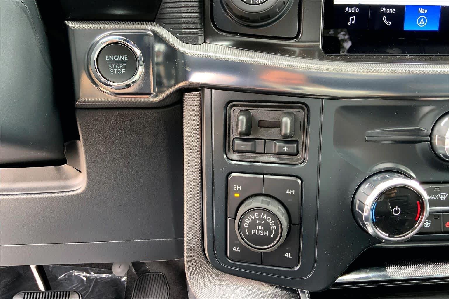 New 2026 Star White Metallic Tri-Coat Ford Platinum® image 19
