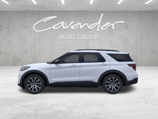 New 2026 Space White Metallic Ford ST-Line image 4