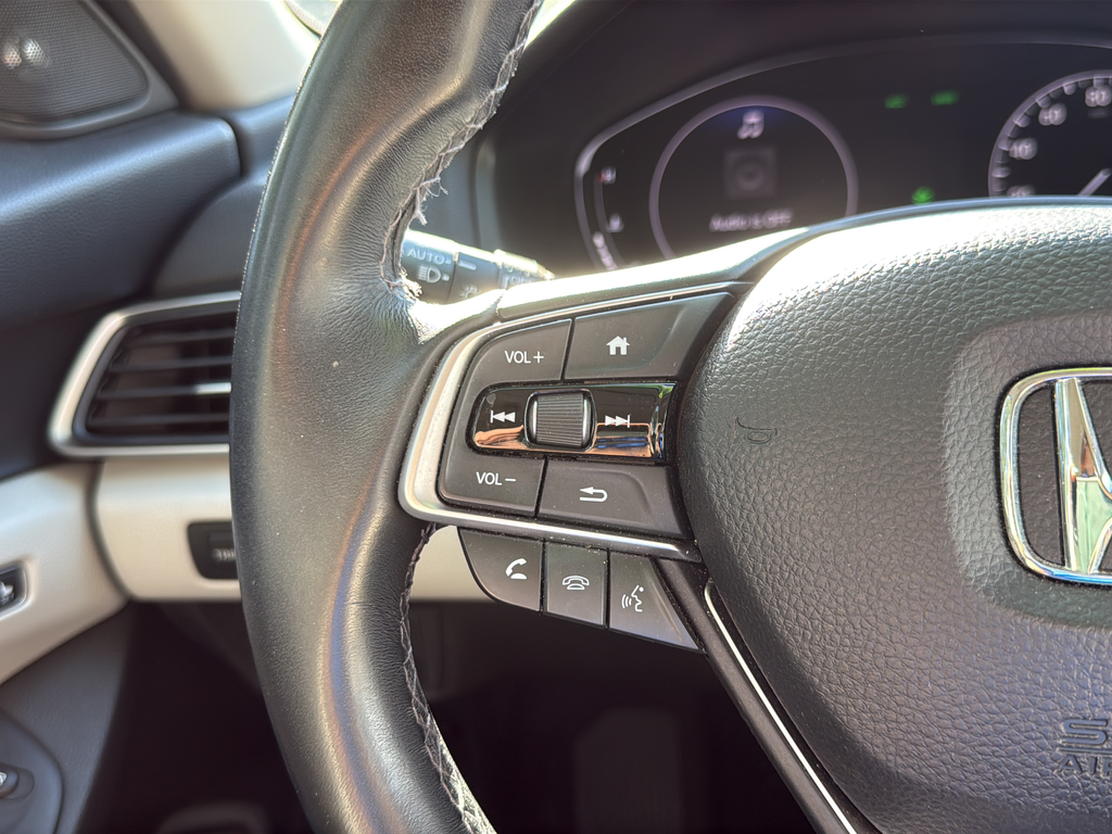 Used 2020 White Honda EX-L image 16