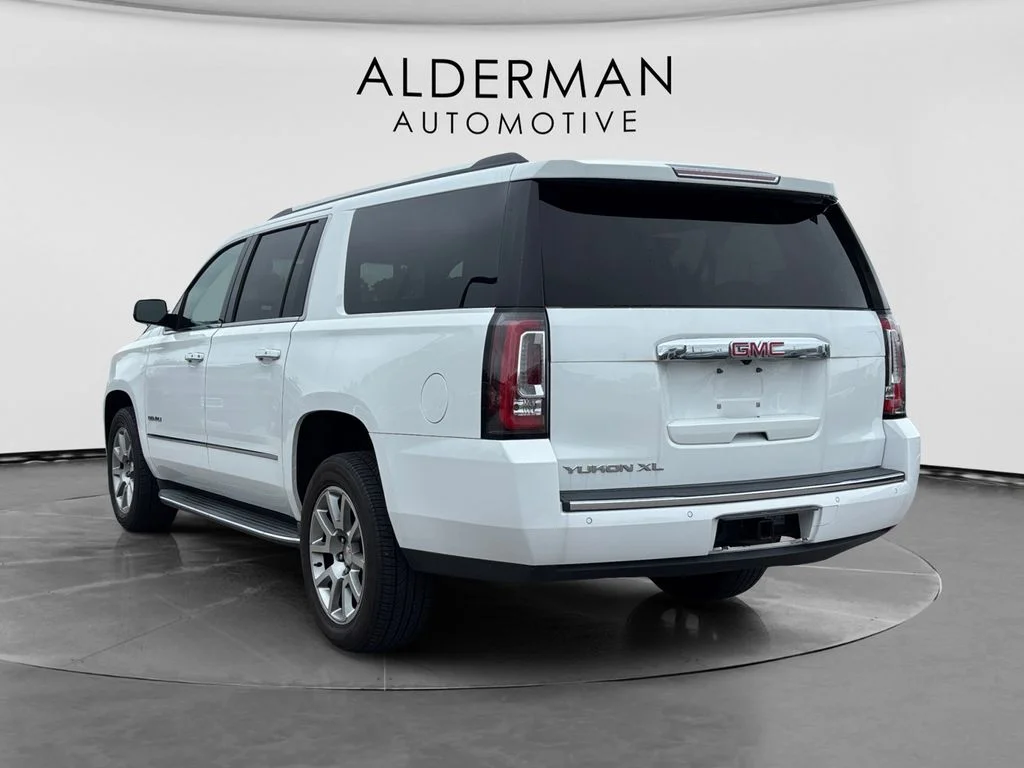 Used 2020 White GMC Denali image 3