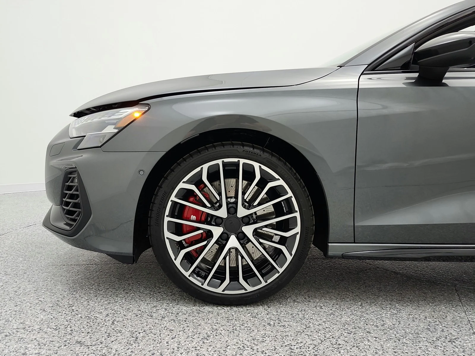 New 2026 Daytona Gray Pearl Effect Audi quattro image 12