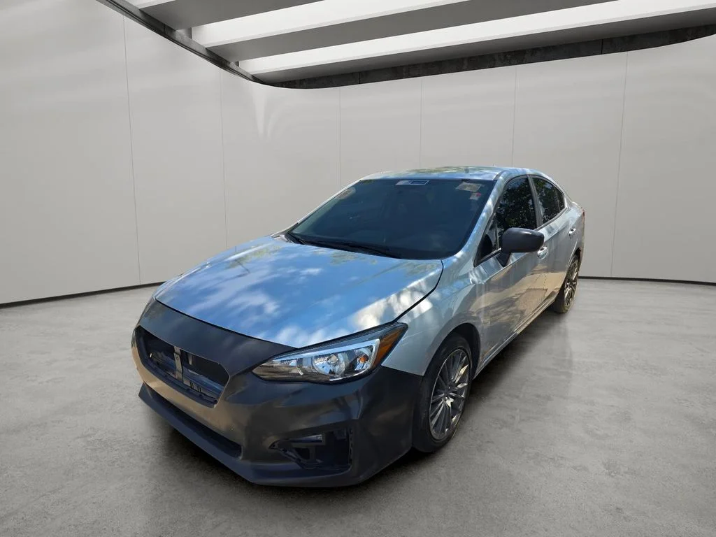 Used 2019 Ice Silver Metallic Subaru 2.0i (CVT) image 2