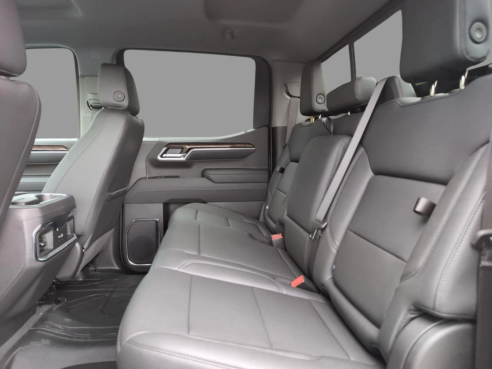 New 2026 Summit White GMC Elevation image 36