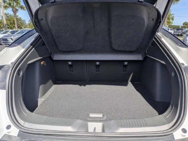 New 2026 Summit White Buick Preferred image 12