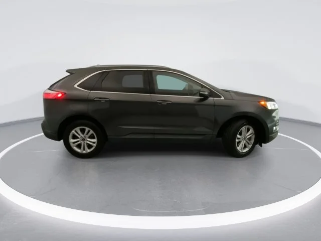 Used 2020 Gray Ford SEL image 5