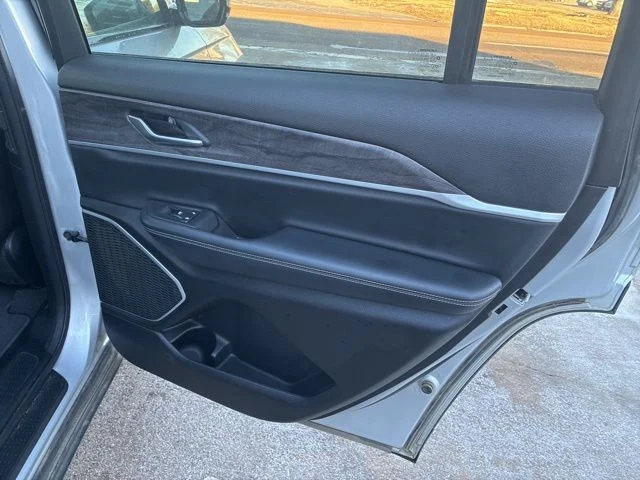 Used 2021 Silver Jeep Limited image 28