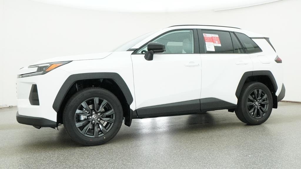New 2026 Ice Cap Toyota XLE Premium image 4