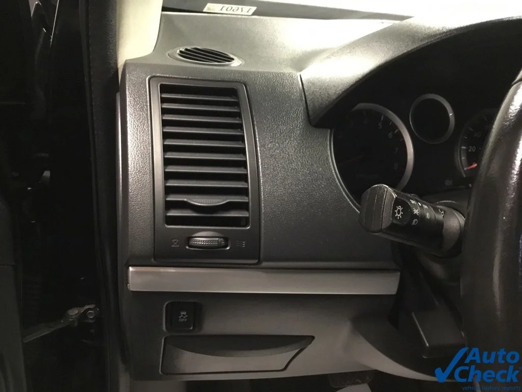 Used 2012 Black Nissan 2.0 SR image 21
