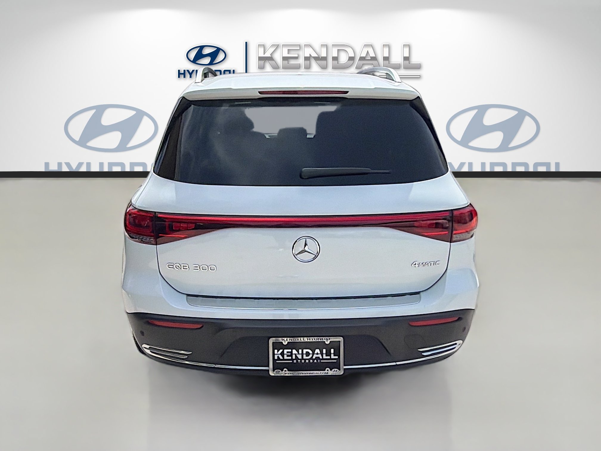 Used 2023 White Mercedes-Benz EQB 300 image 5